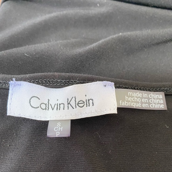 Calvin Klein || Woman’s Faux-Leather-Trim Top Ivory Red size Sz: Small - Picture 6 of 8